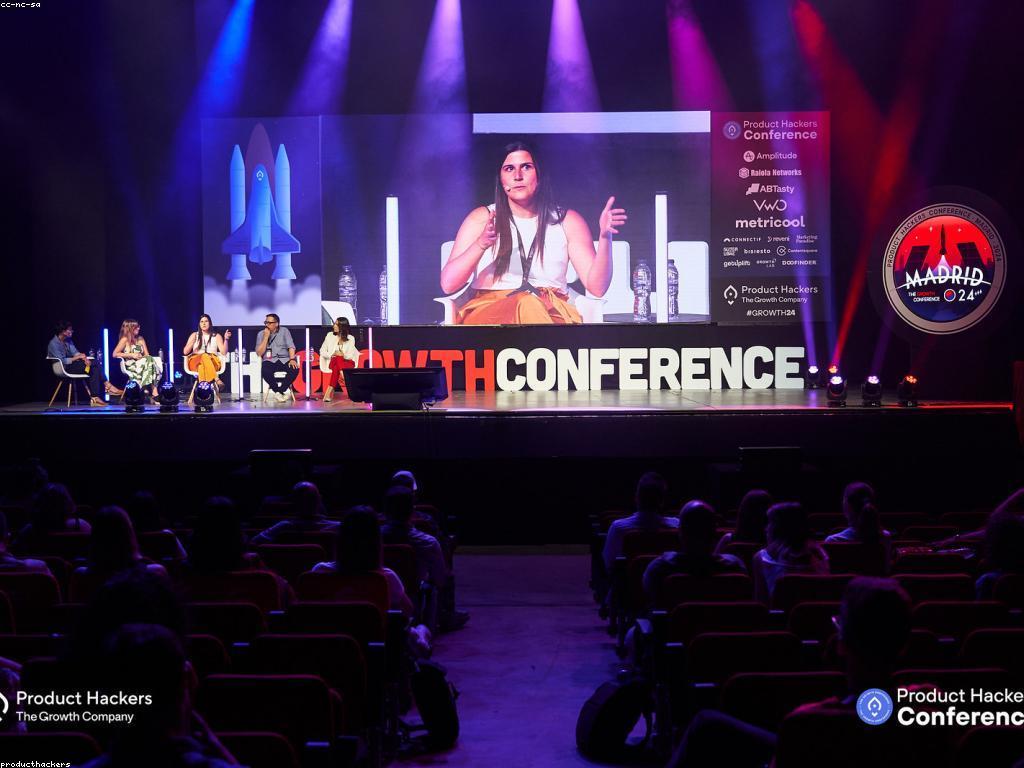 កម្រងប្រាក់រង្វាន់: ការប្រកួតប្រជែងក្នុងពិភពឌីជីថល